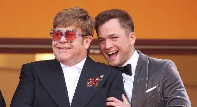 ELTHON JOHN CON TARON EGERTON CON EL ACTOR QUE LO ENCARNA EN SU PELÍCULA BIOGRÁFICA