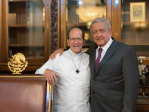 06-08-2019-REUNION-CON-EL-PADRE-SOLALINDE-FOTO-01-770x578