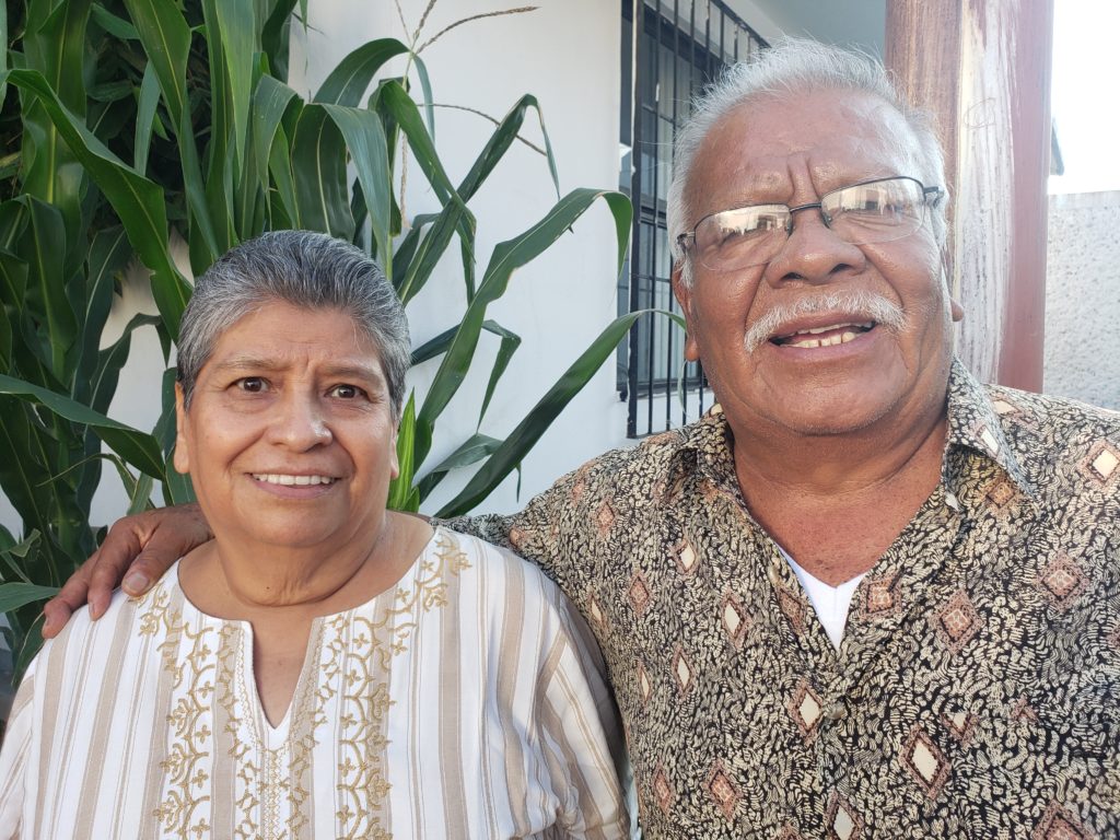 CARLOS TREJO Y ESPOSA VICTORIA ZARAGOZA
