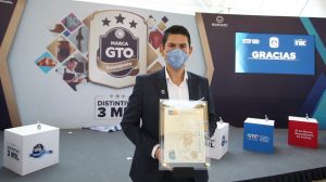 Distintivo-3-mil-Marca-GTO-14