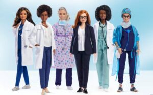 lanzan-coleccion-barbie-honor-cientificas