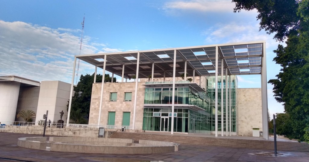 BIBLIOTECA PORTADA