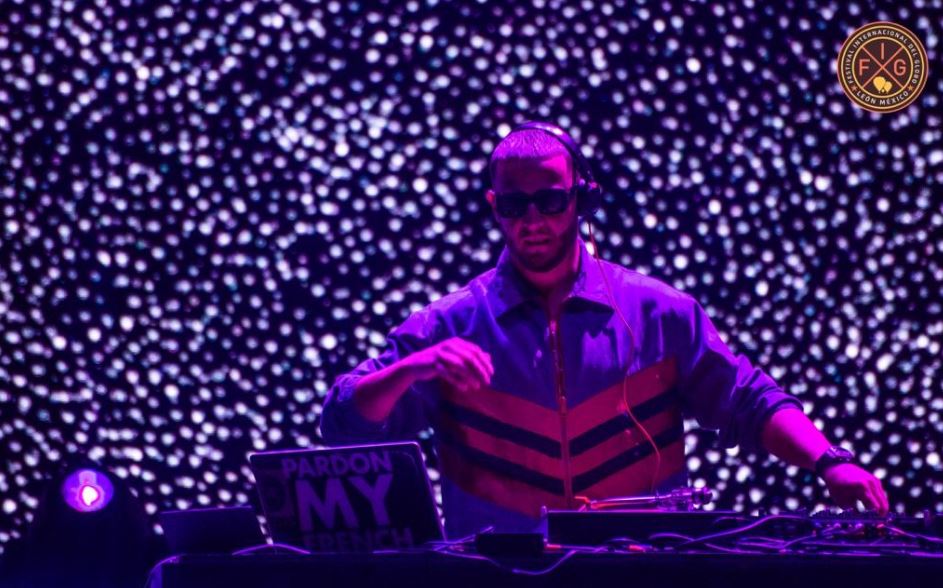DJ 1