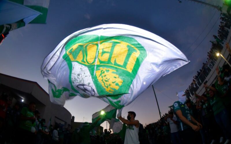 LEÓN