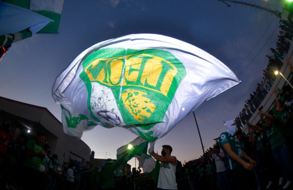 LEÓN