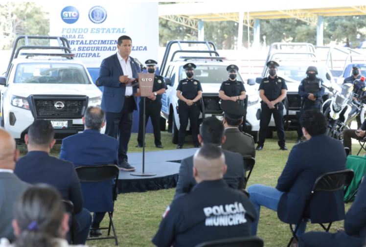 POLICÍAS