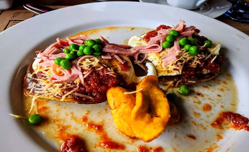 HUEVOS