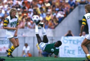 PELÉ 4