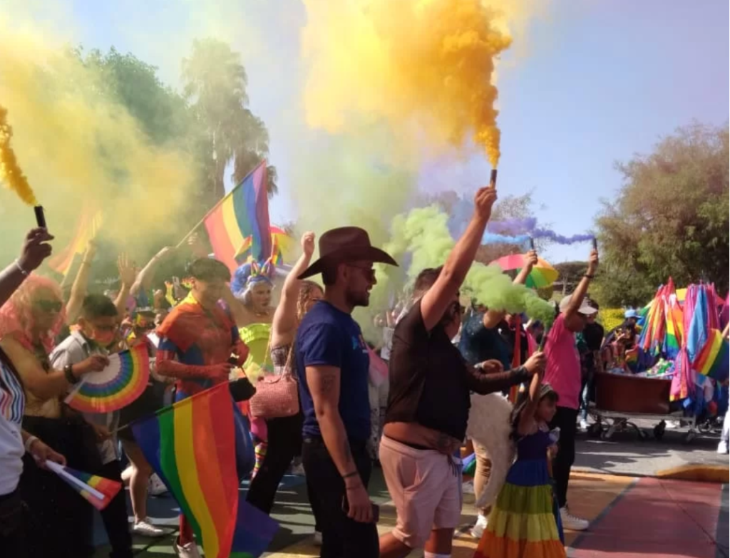 LGBT +