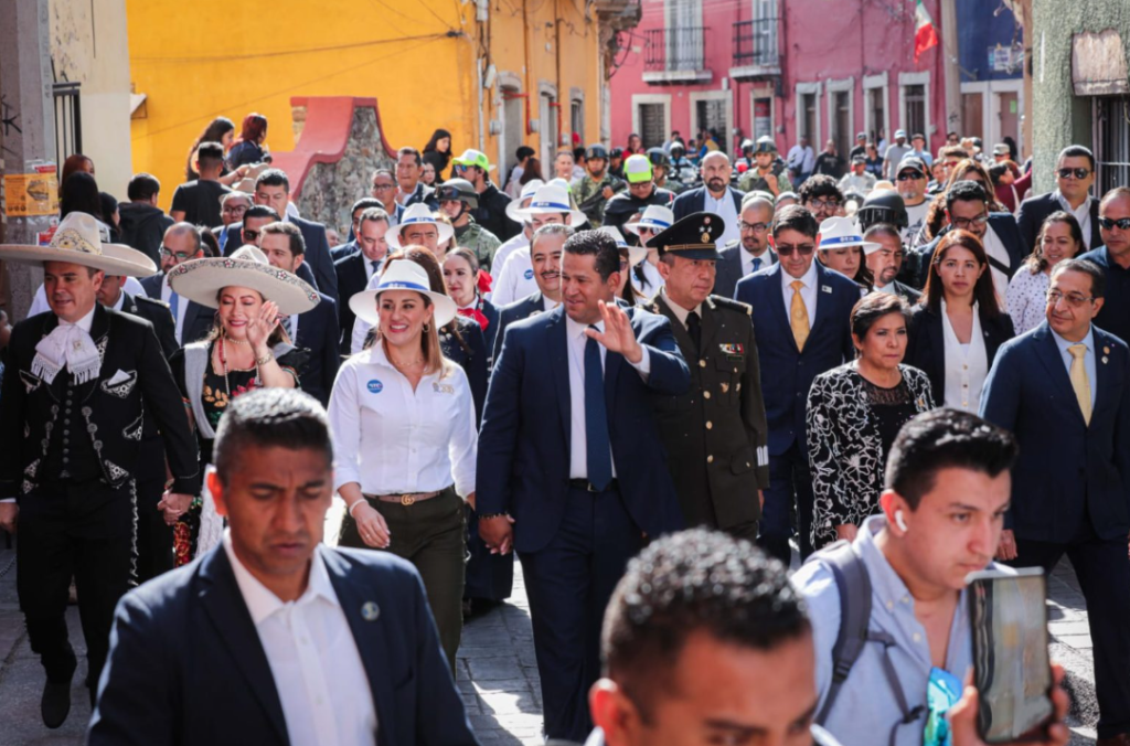 DESFILE 1