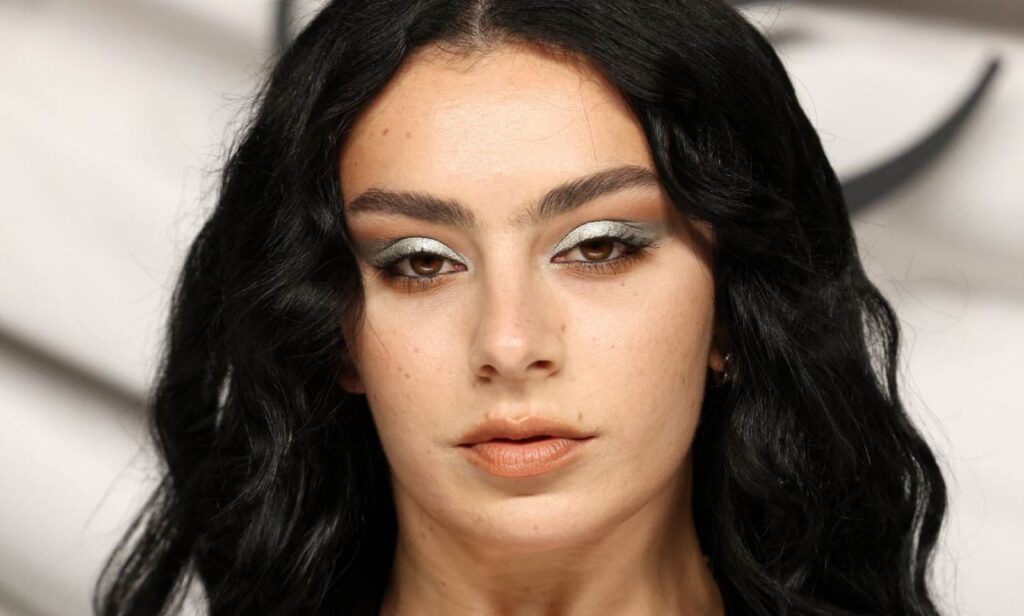 Charli-XCX-anuncia-su-proximo-album-Brat