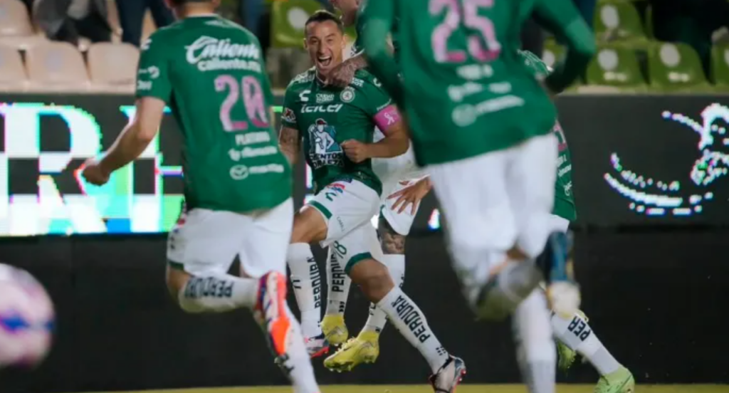 GUARDADO