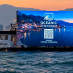 Una pantalla gigante en el mar desata debate en Puerto Vallarta