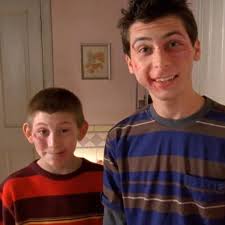 Justin Berfield defiende a Erik Per